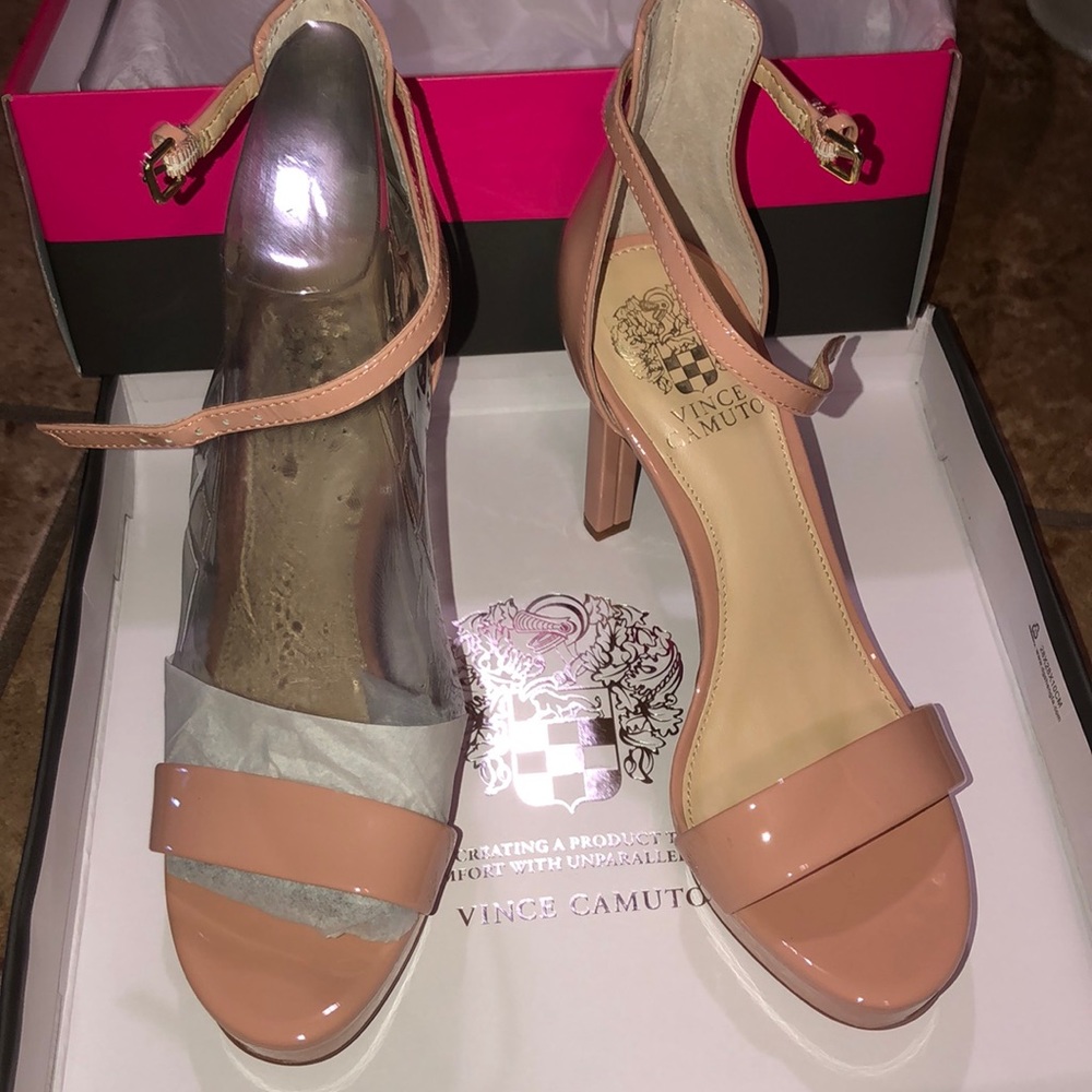 Heels - Picture 3 of 6
